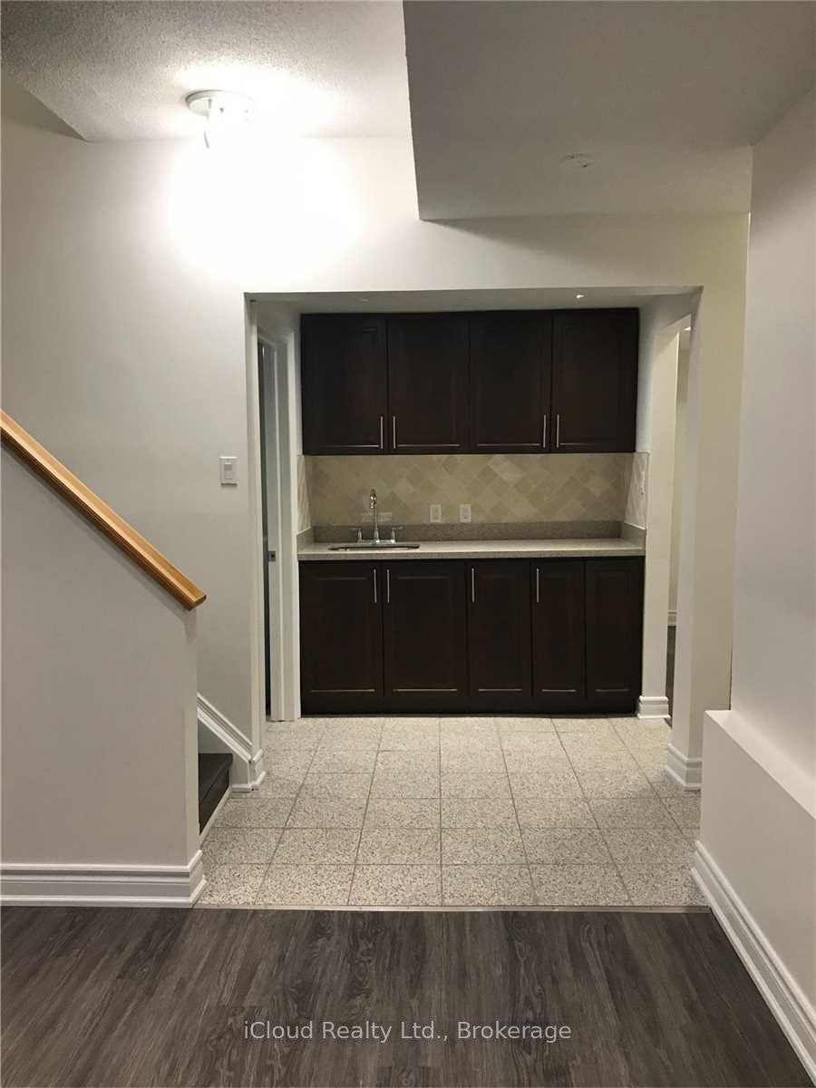 1449 Ithaca Court, Mississauga, ON, L5J 4L1 - 5