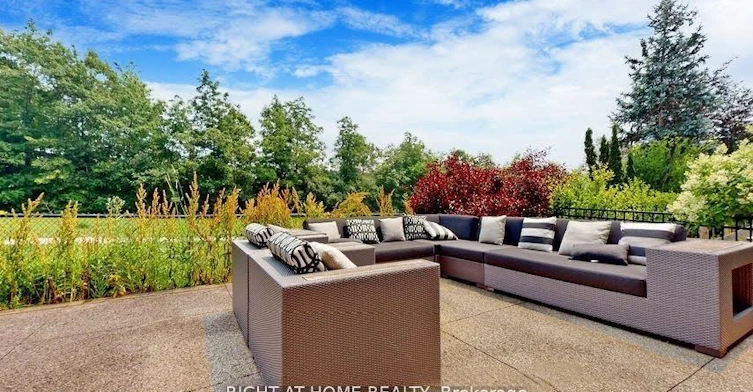1138 Woodington Lane, Oakville, ON, L6H 7V1