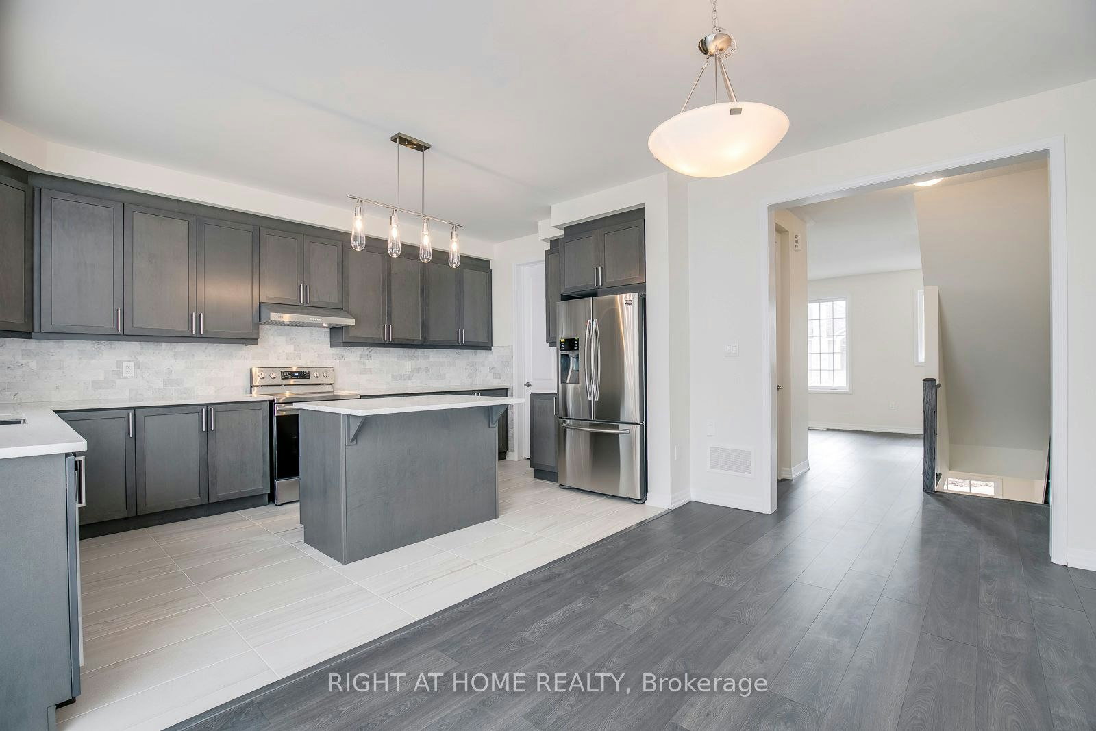 3329 Vardon Way, Oakville, ON, L6M 1R6 - 11