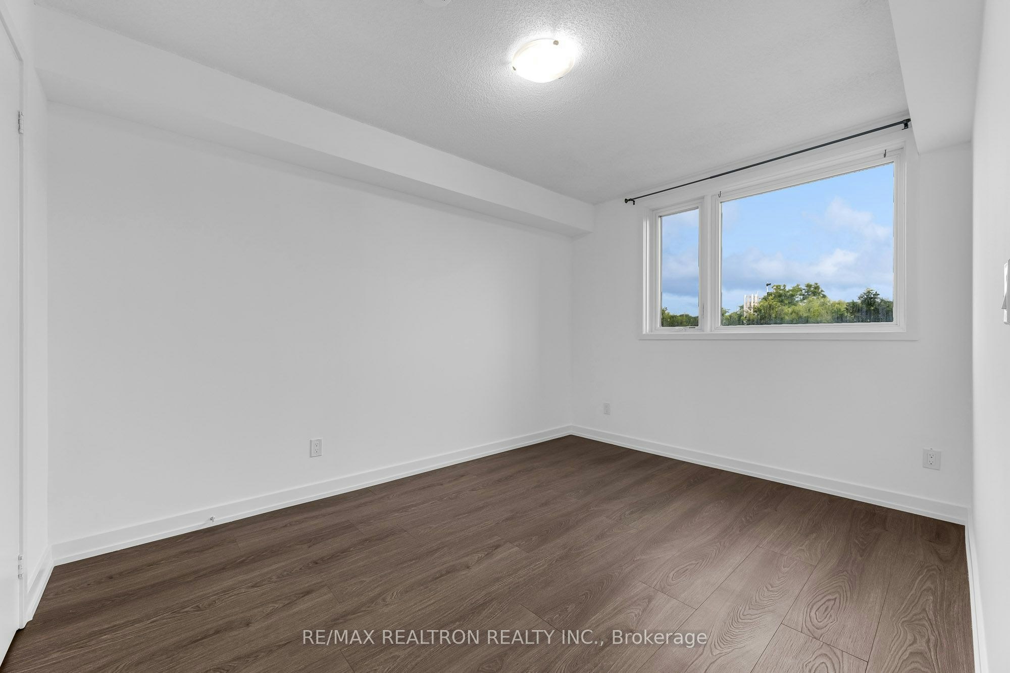 114-1135 Cooke Boulevard, Burlington, ON, L7T 0C3 - 9