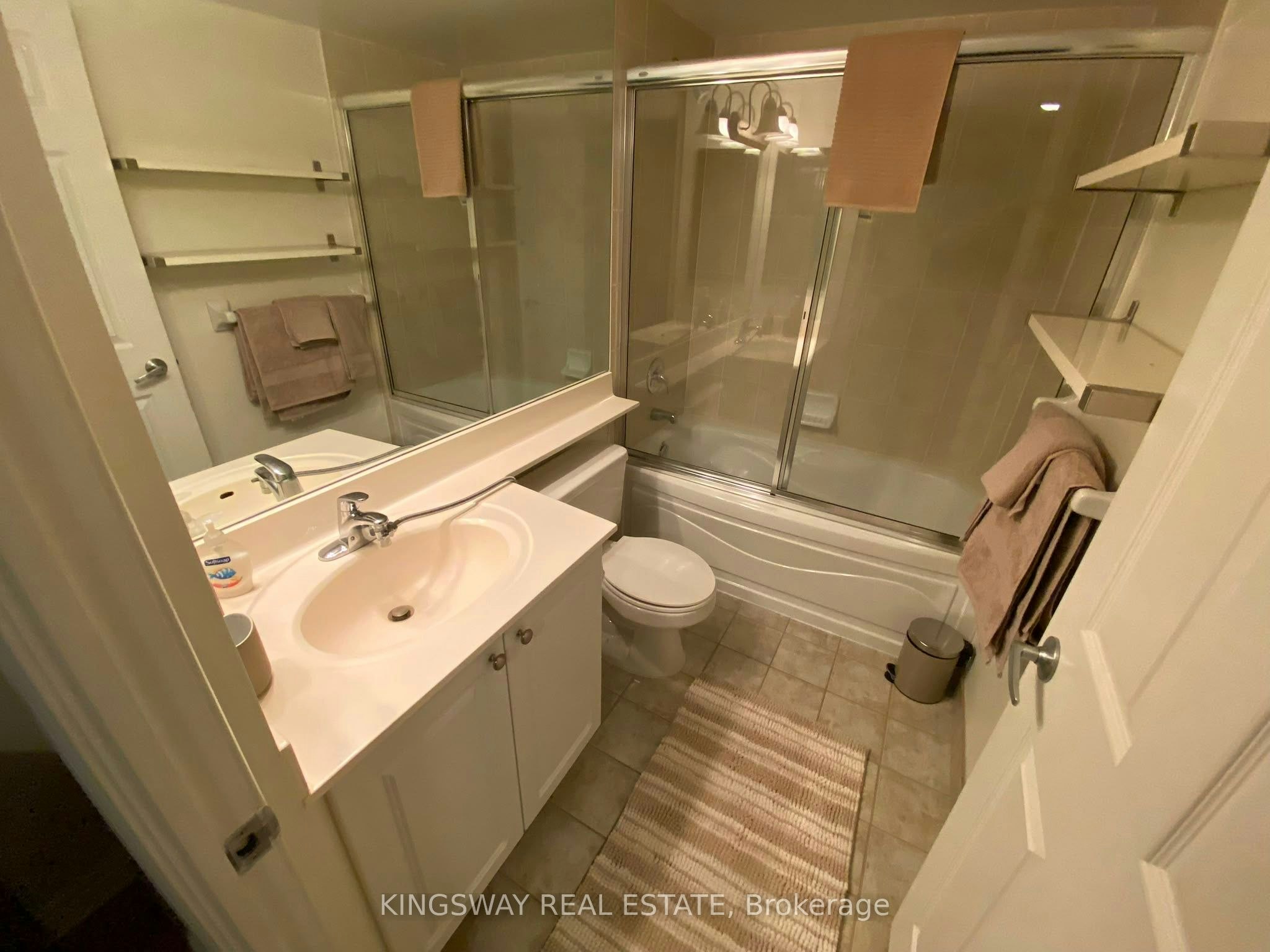 2730-3888 Duke Of York Boulevard, Mississauga, ON, L5B 4P5 - 9