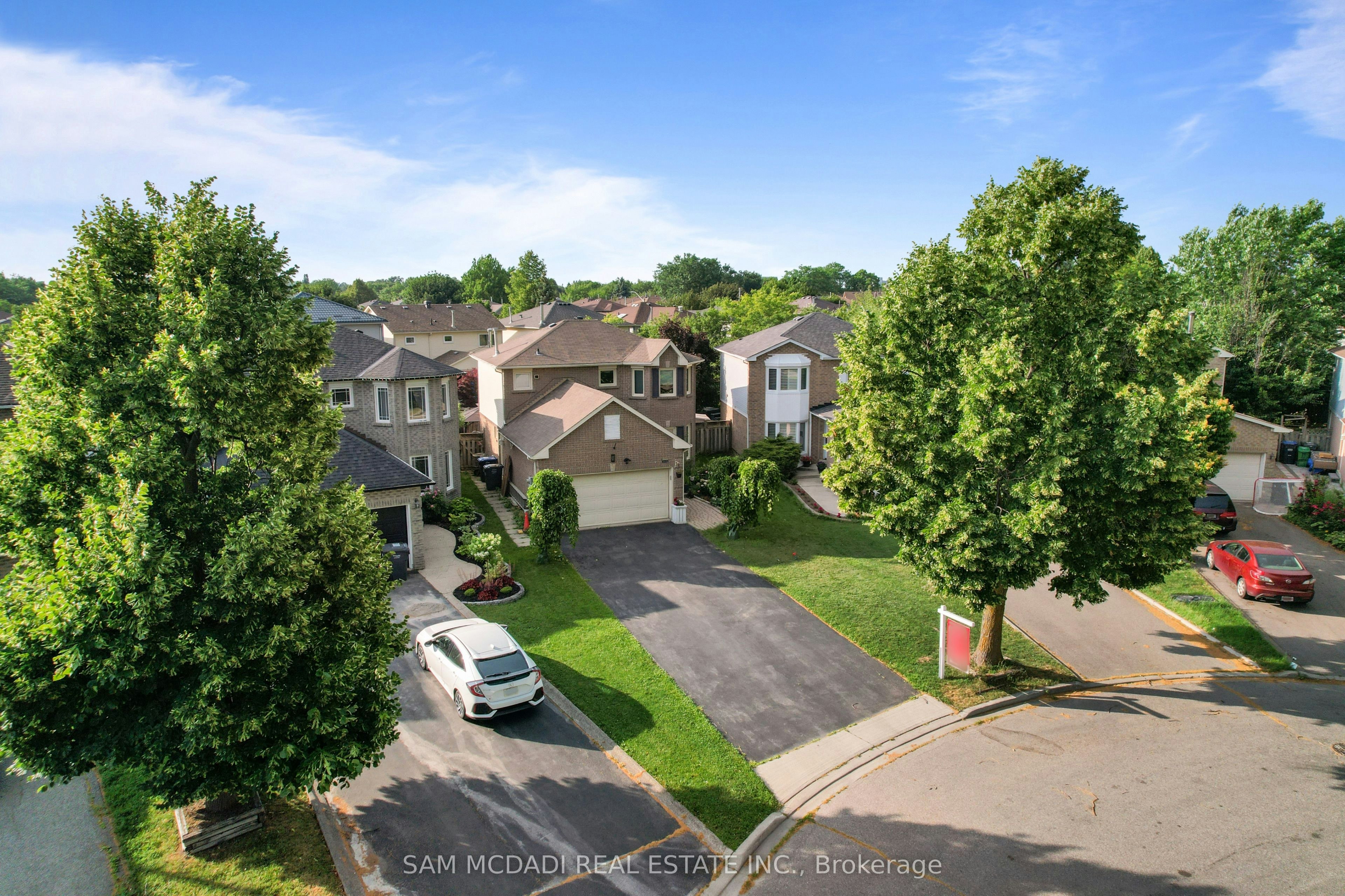 6251 Saltmarsh Court, Mississauga, ON, L5N 5V9 - 2