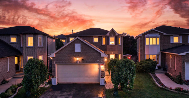 6251 Saltmarsh Court, Mississauga, ON, L5N 5V9