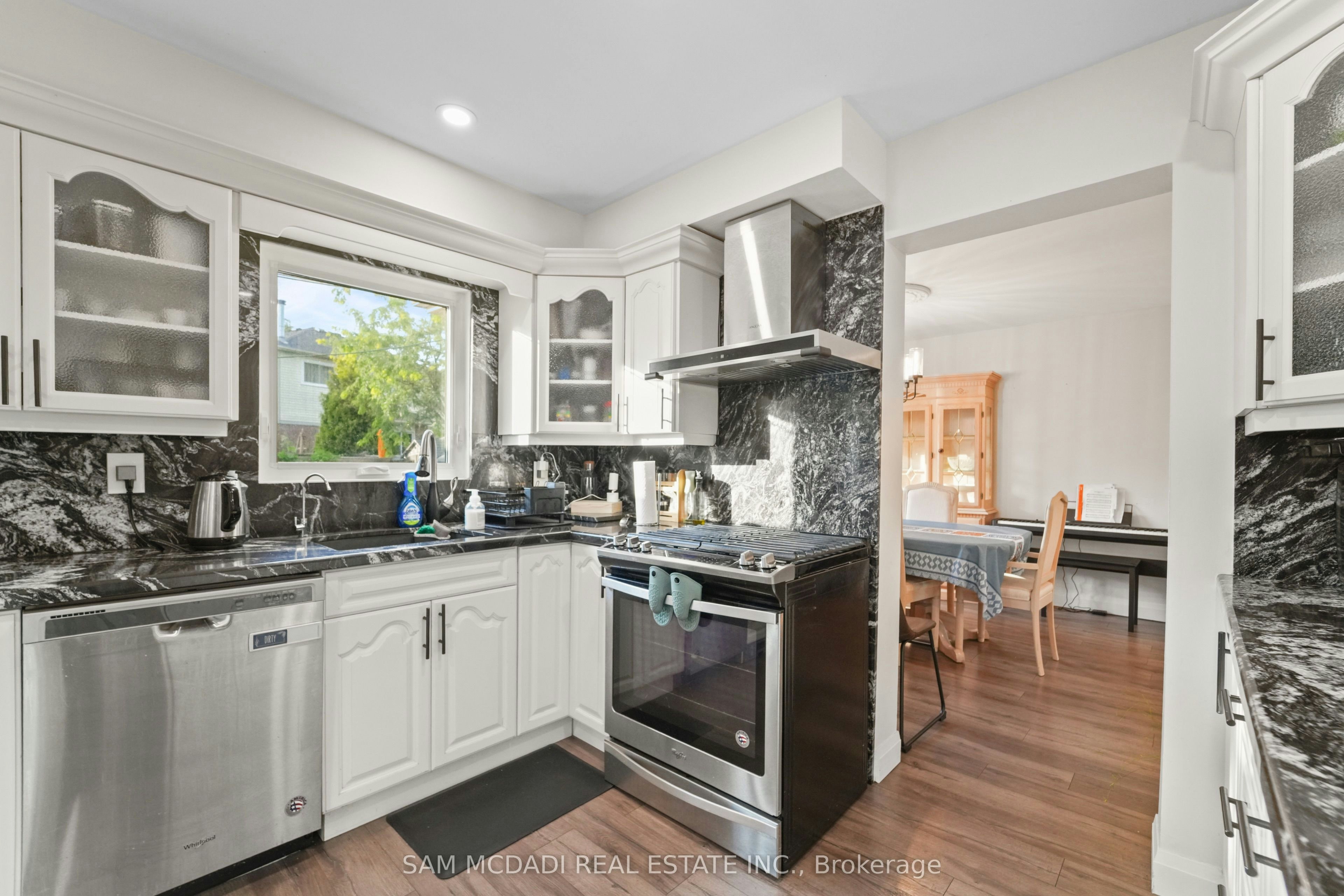 6251 Saltmarsh Court, Mississauga, ON, L5N 5V9 - 16