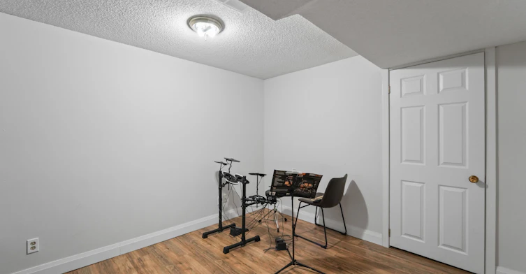 6251 Saltmarsh Court, Mississauga, ON, L5N 5V9 - 38