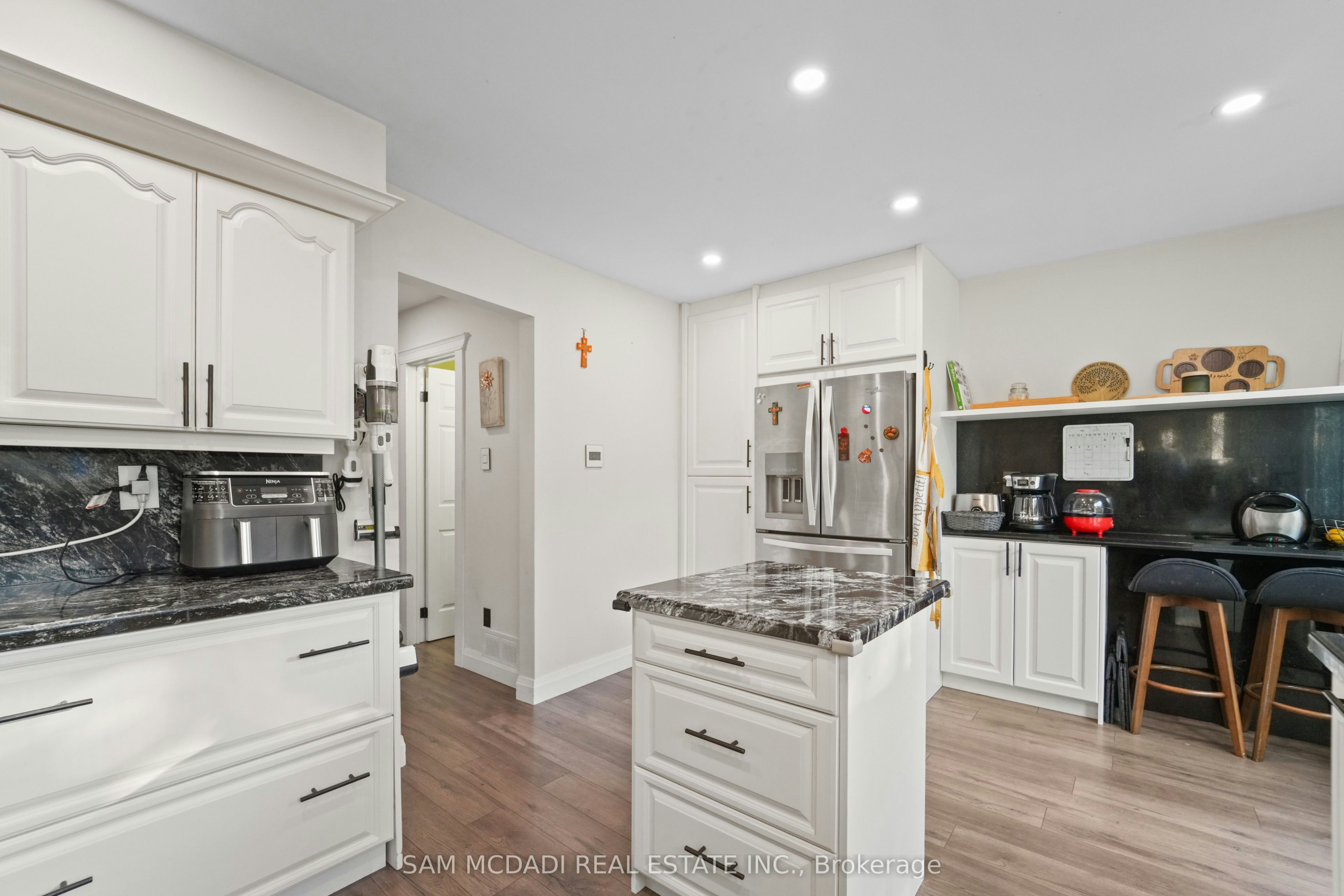 6251 Saltmarsh Court, Mississauga, ON, L5N 5V9 - 20