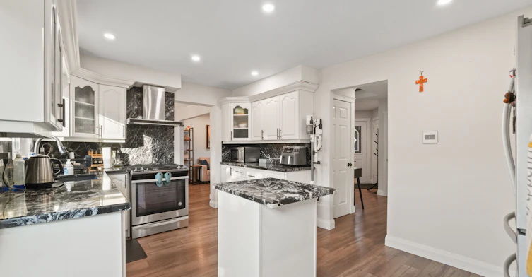 6251 Saltmarsh Court, Mississauga, ON, L5N 5V9 - 17