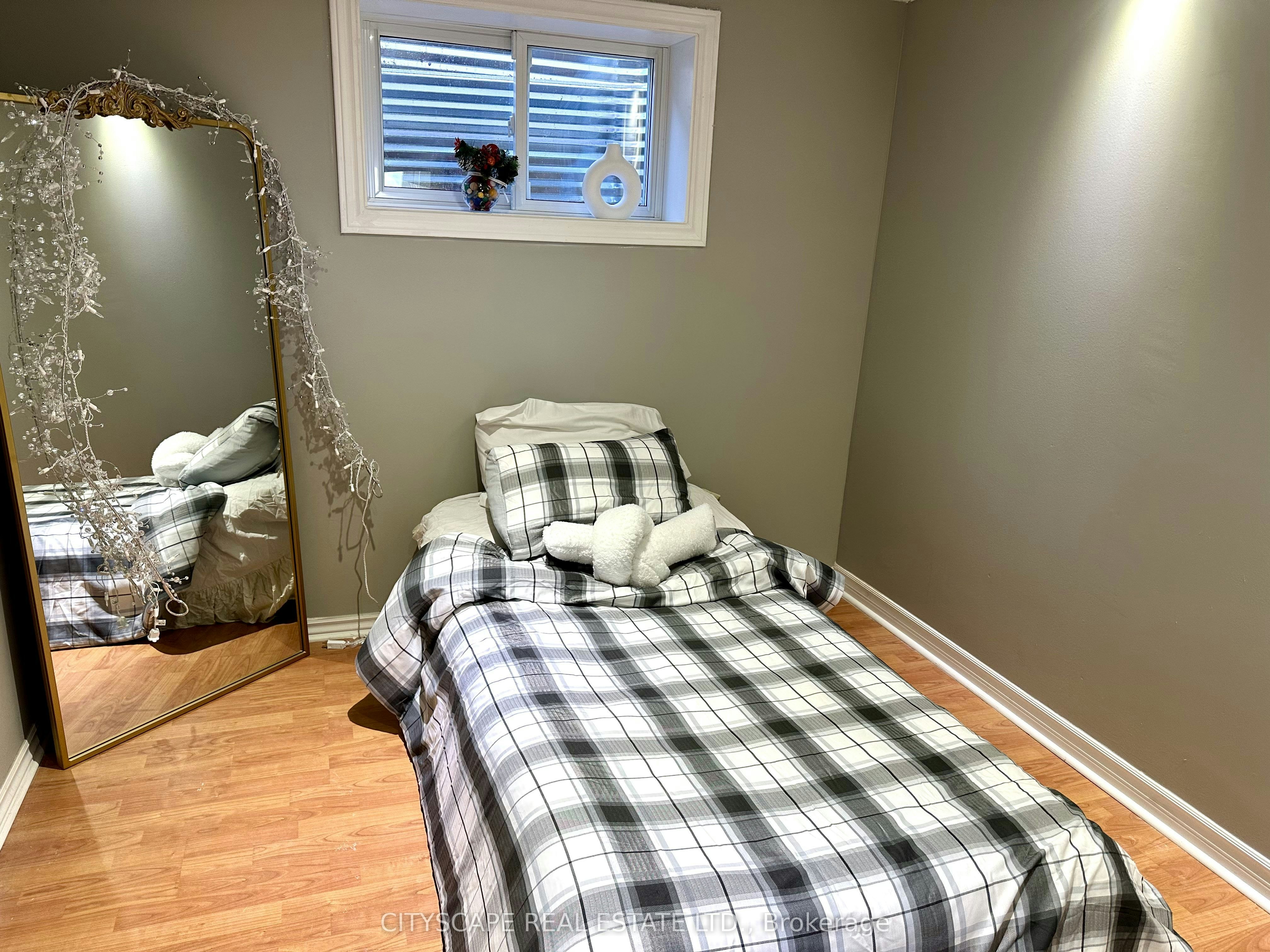 116 Rexway Drive E, Halton Hills, ON, L7G 1R6 - 13