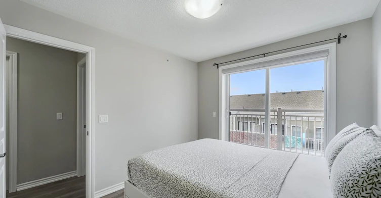 7-125 Long Branch Avenue, Toronto, ON, M8W 0A9 - 9