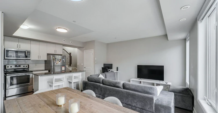 7-125 Long Branch Avenue, Toronto, ON, M8W 0A9 - 4