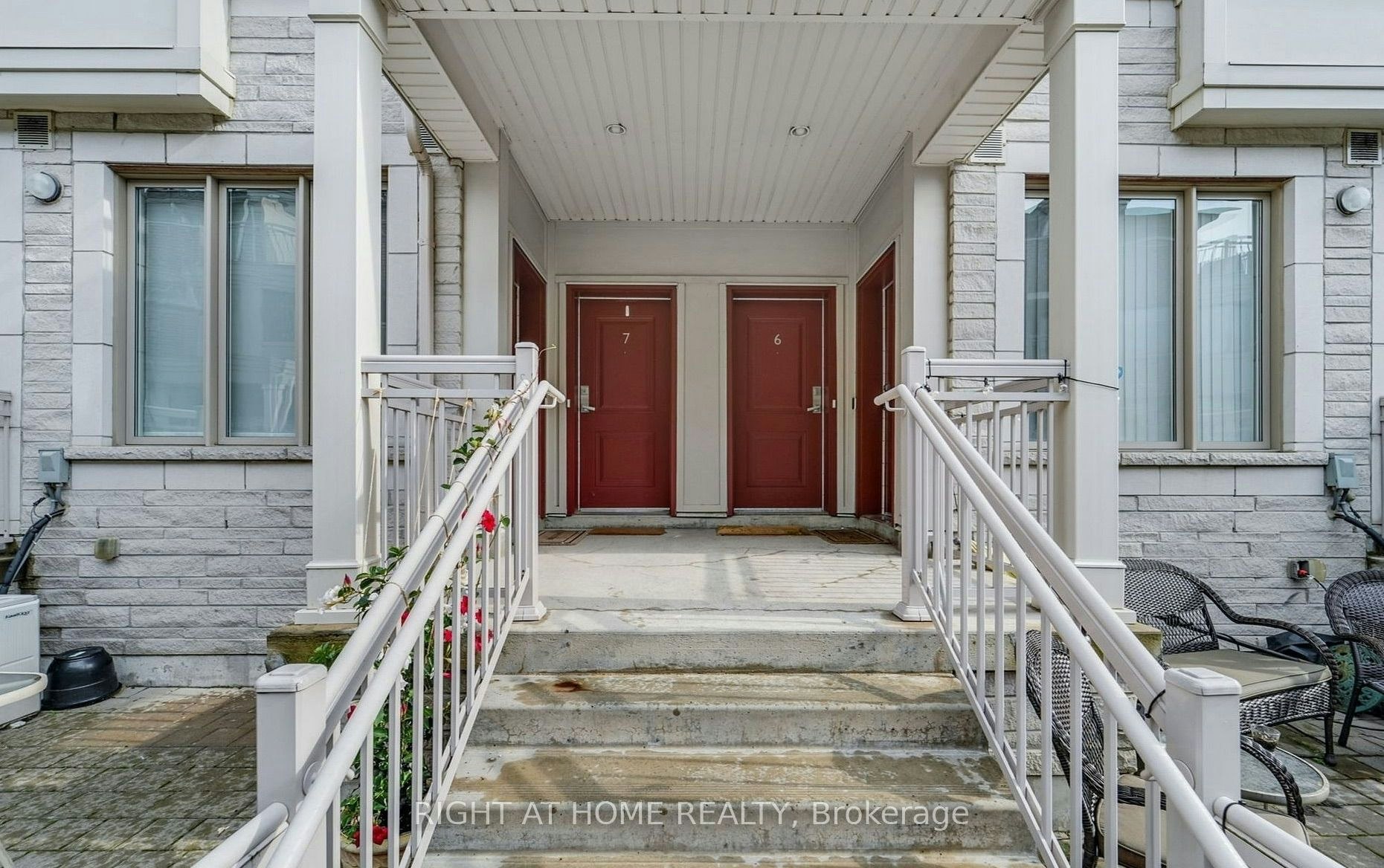 7-125 Long Branch Avenue, Toronto, ON, M8W 0A9 - 2