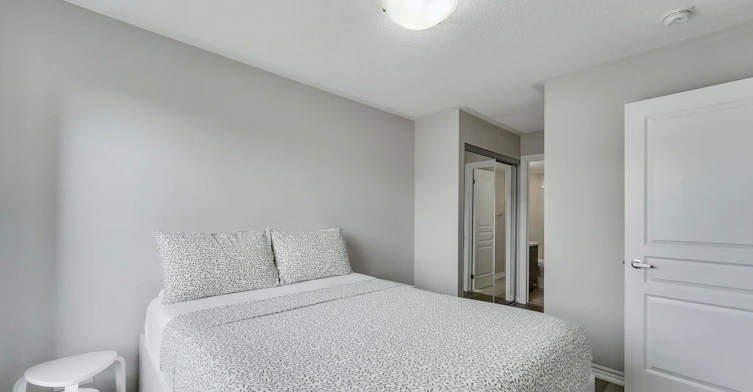 7-125 Long Branch Avenue, Toronto, ON, M8W 0A9 - 7