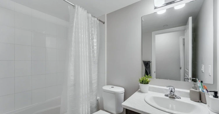 7-125 Long Branch Avenue, Toronto, ON, M8W 0A9 - 11