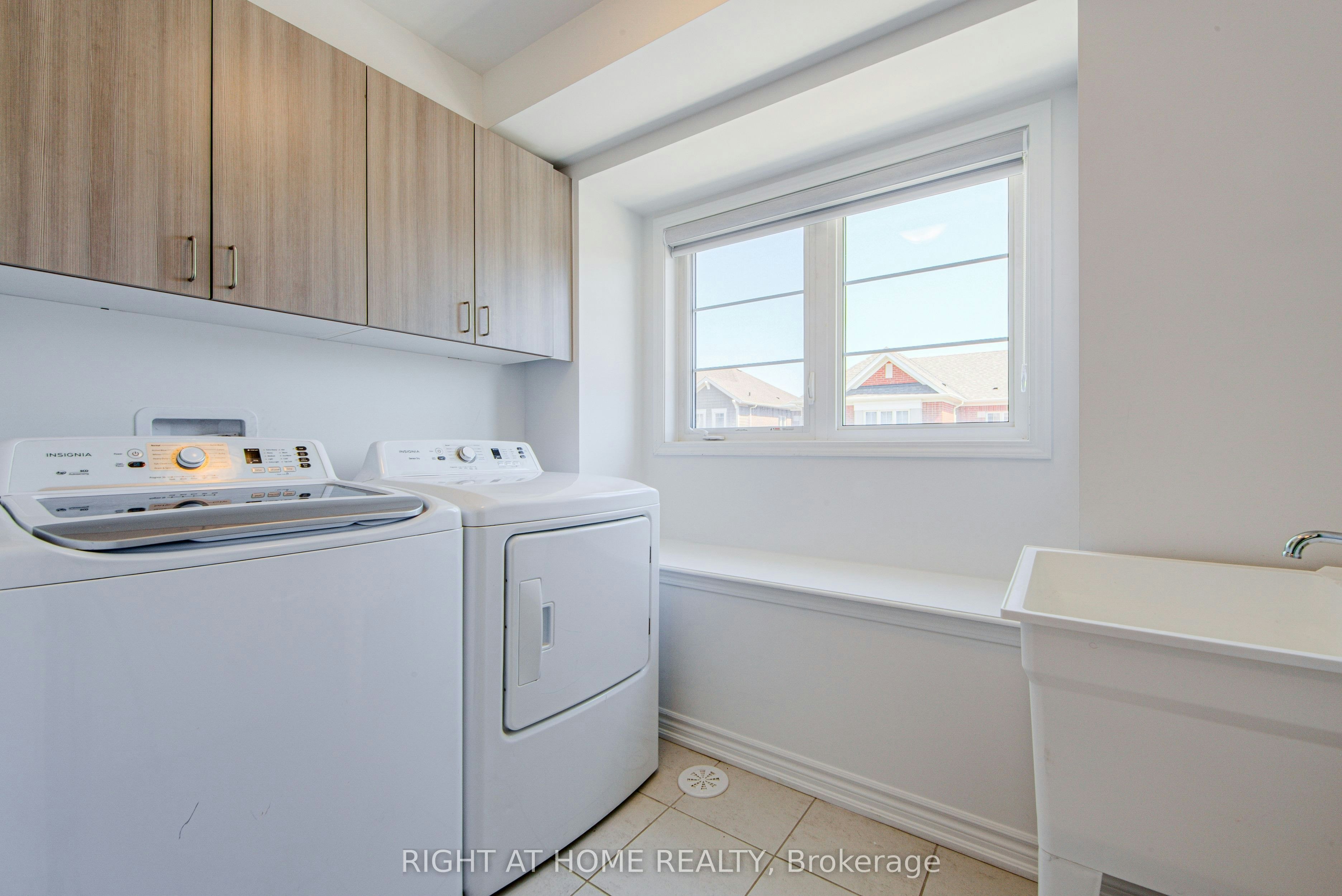 1270 Wintergreen Place, Milton, ON, L9E 1S4 - 14