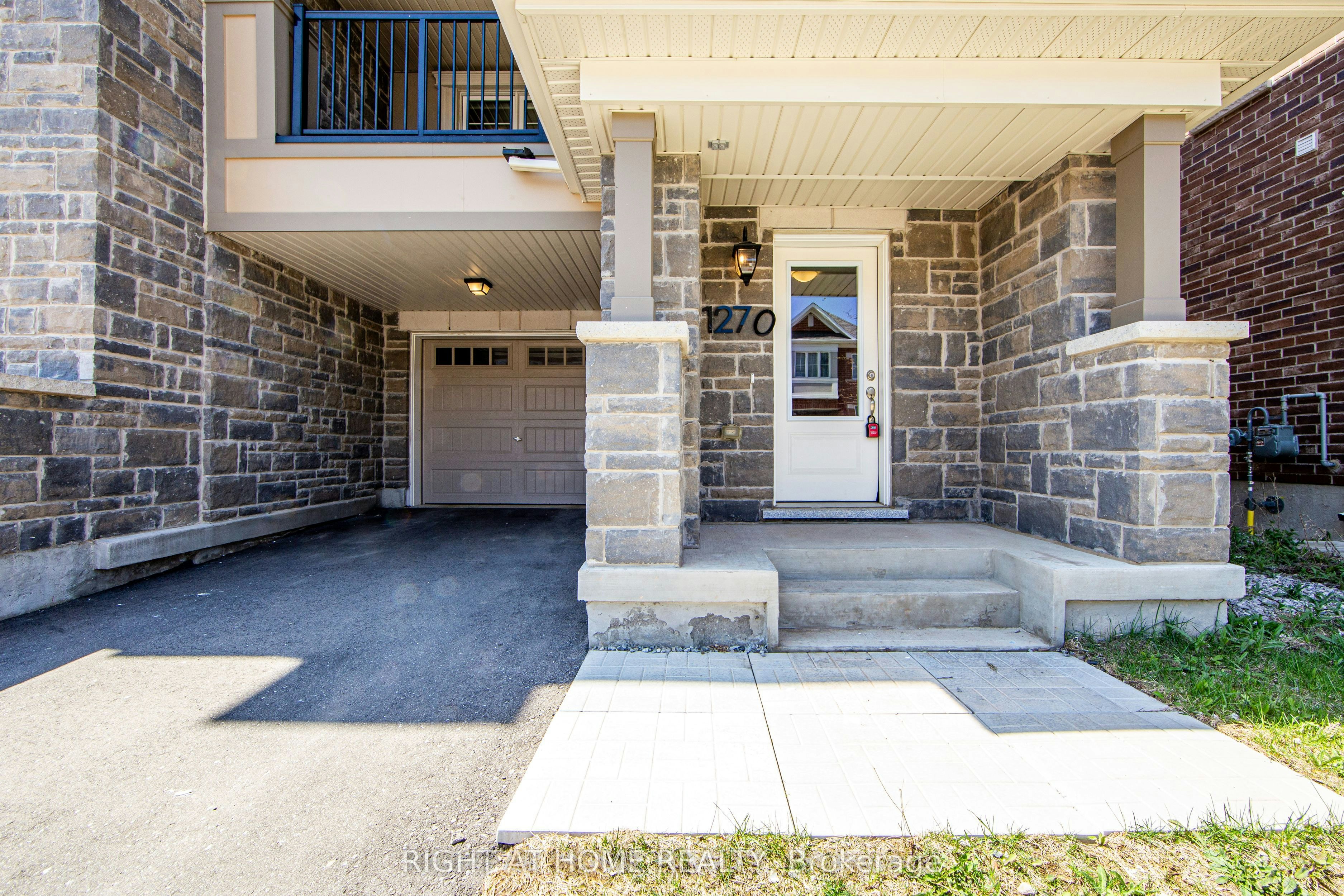 1270 Wintergreen Place, Milton, ON, L9E 1S4 - 2