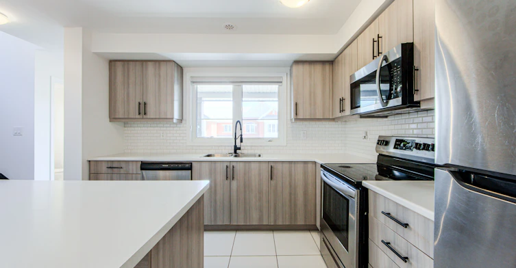 1270 Wintergreen Place, Milton, ON, L9E 1S4 - 7