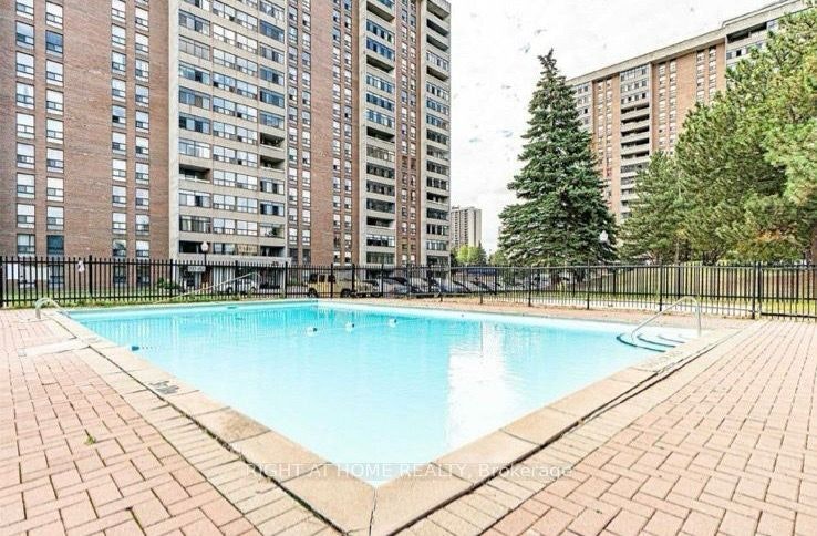 1912-25 Kensington Road, Brampton, ON, L6T 3W8