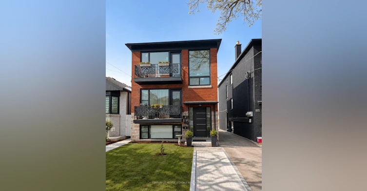 2-183 Bowie Avenue, Toronto, ON, M6E 2R5