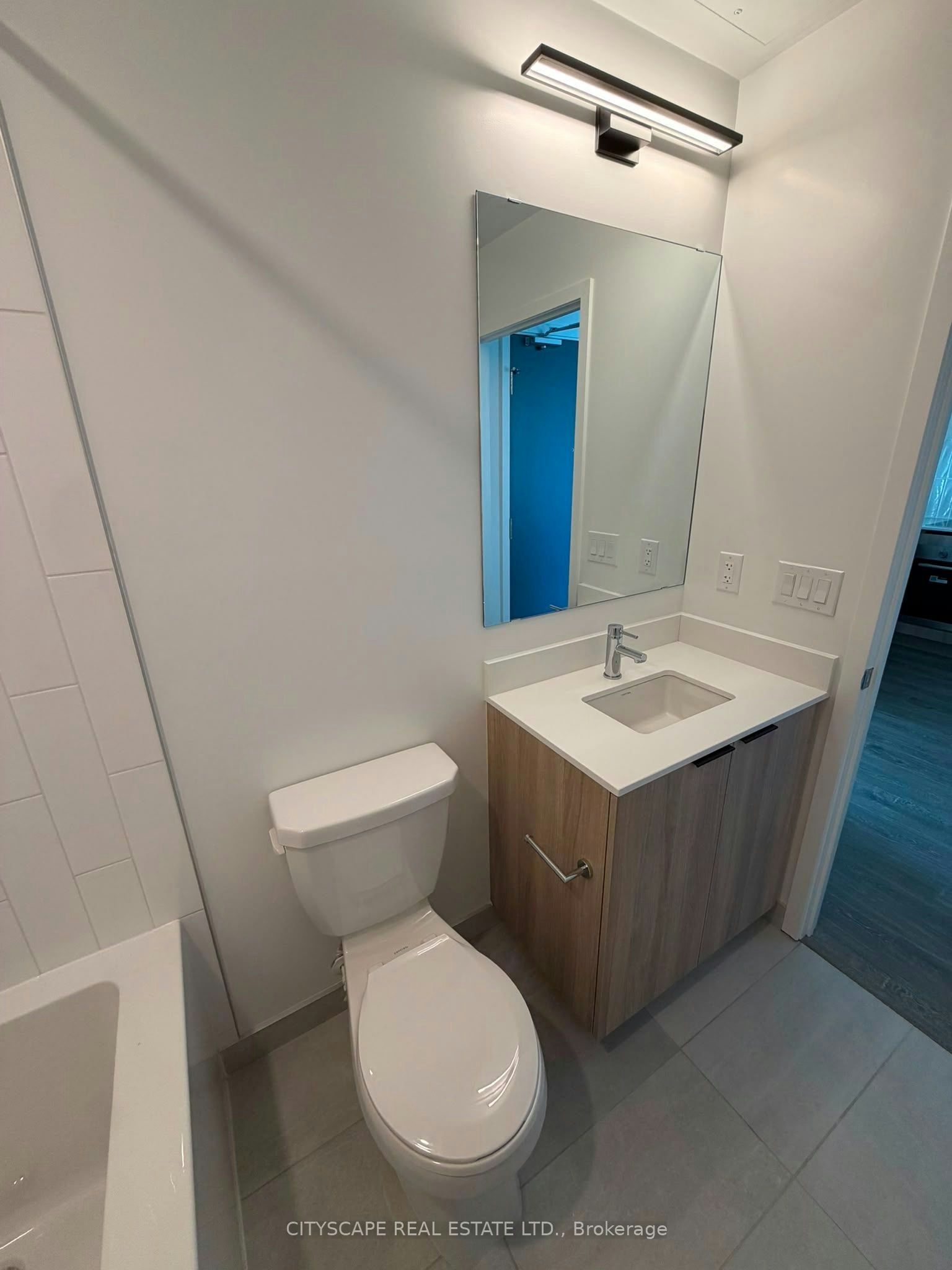 1323-2485 Eglinton Avenue W, Mississauga, ON, L5M 2V8 - 5