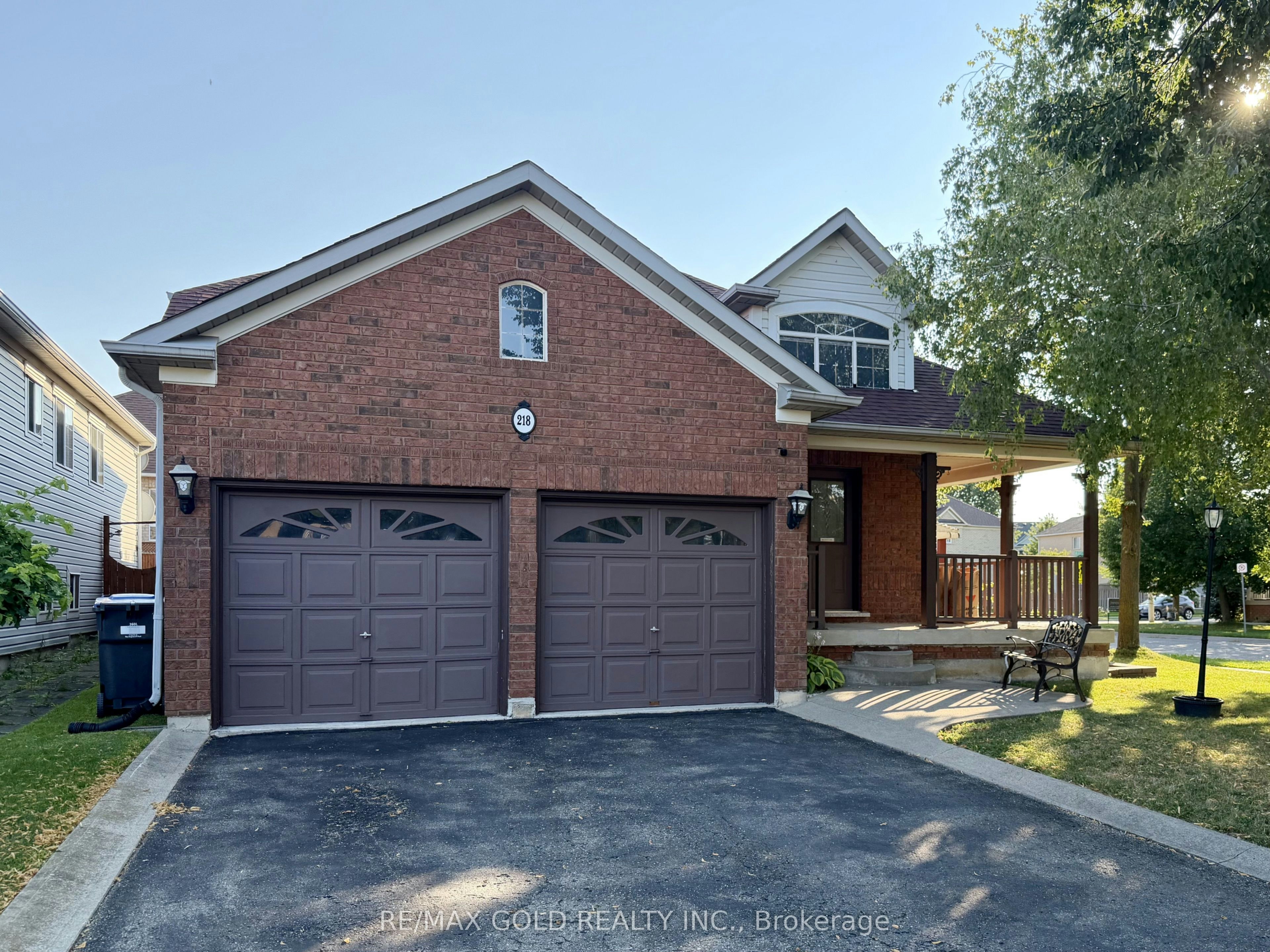 218 Van Scott Drive, Brampton, ON, L7A 1V9 - 2