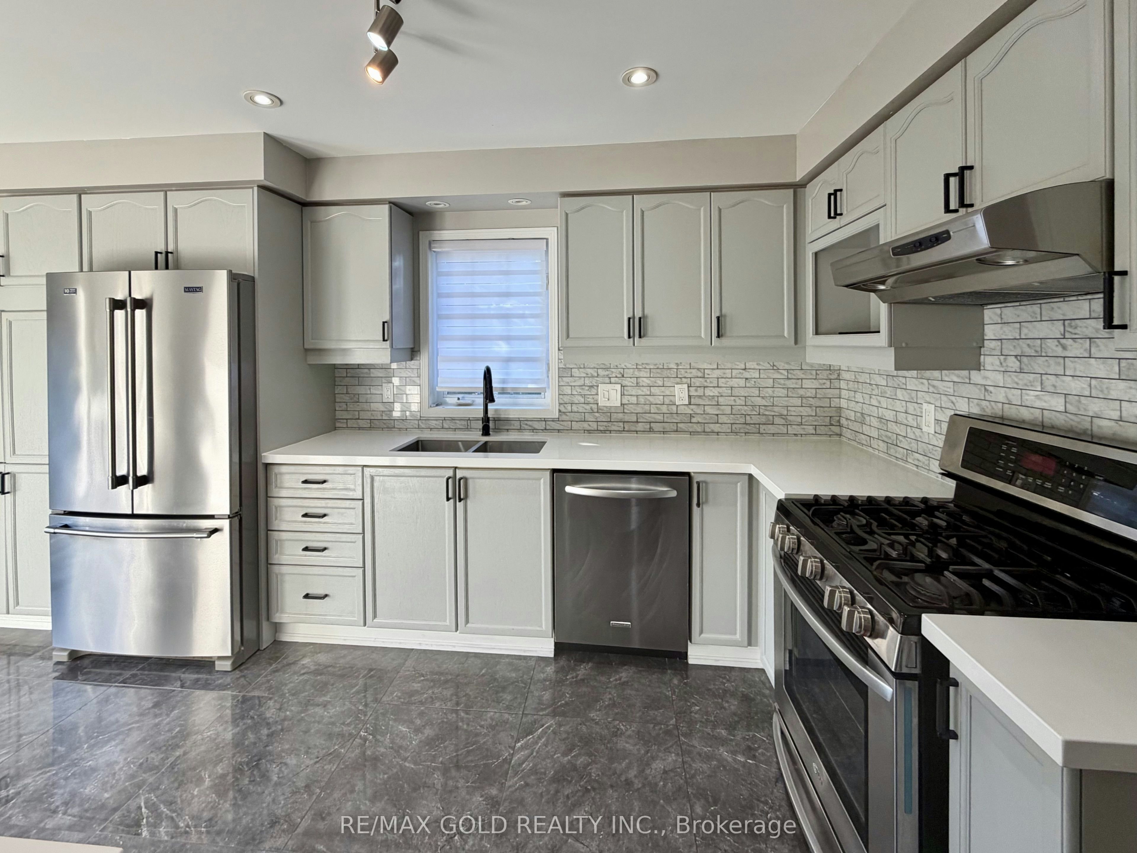 218 Van Scott Drive, Brampton, ON, L7A 1V9 - 8