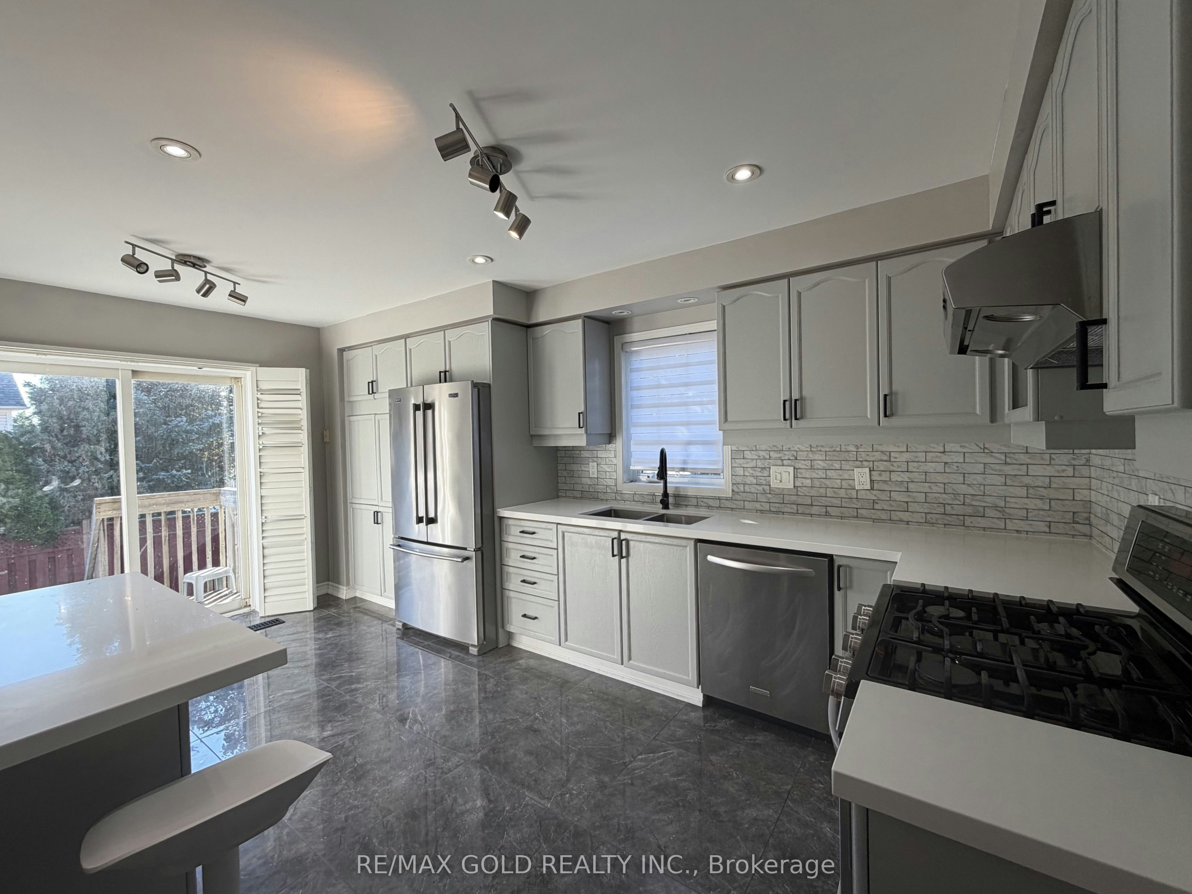 218 Van Scott Drive, Brampton, ON, L7A 1V9 - 7