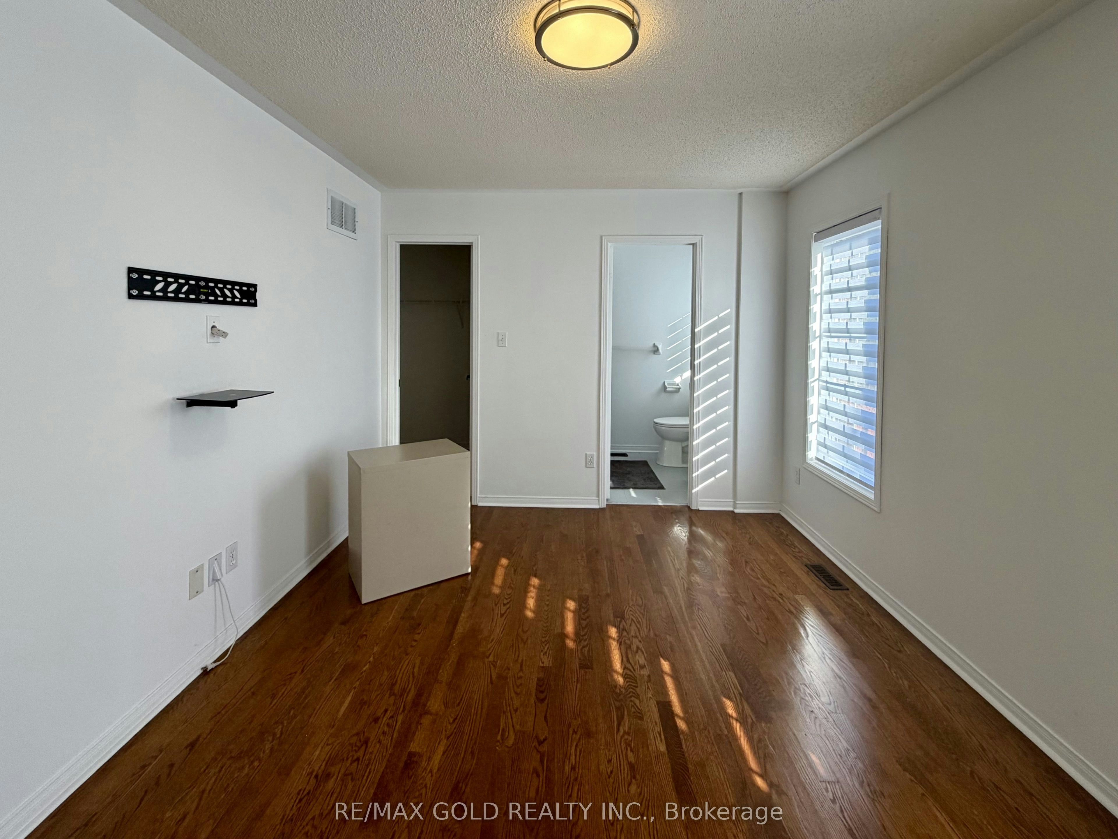 218 Van Scott Drive, Brampton, ON, L7A 1V9 - 11
