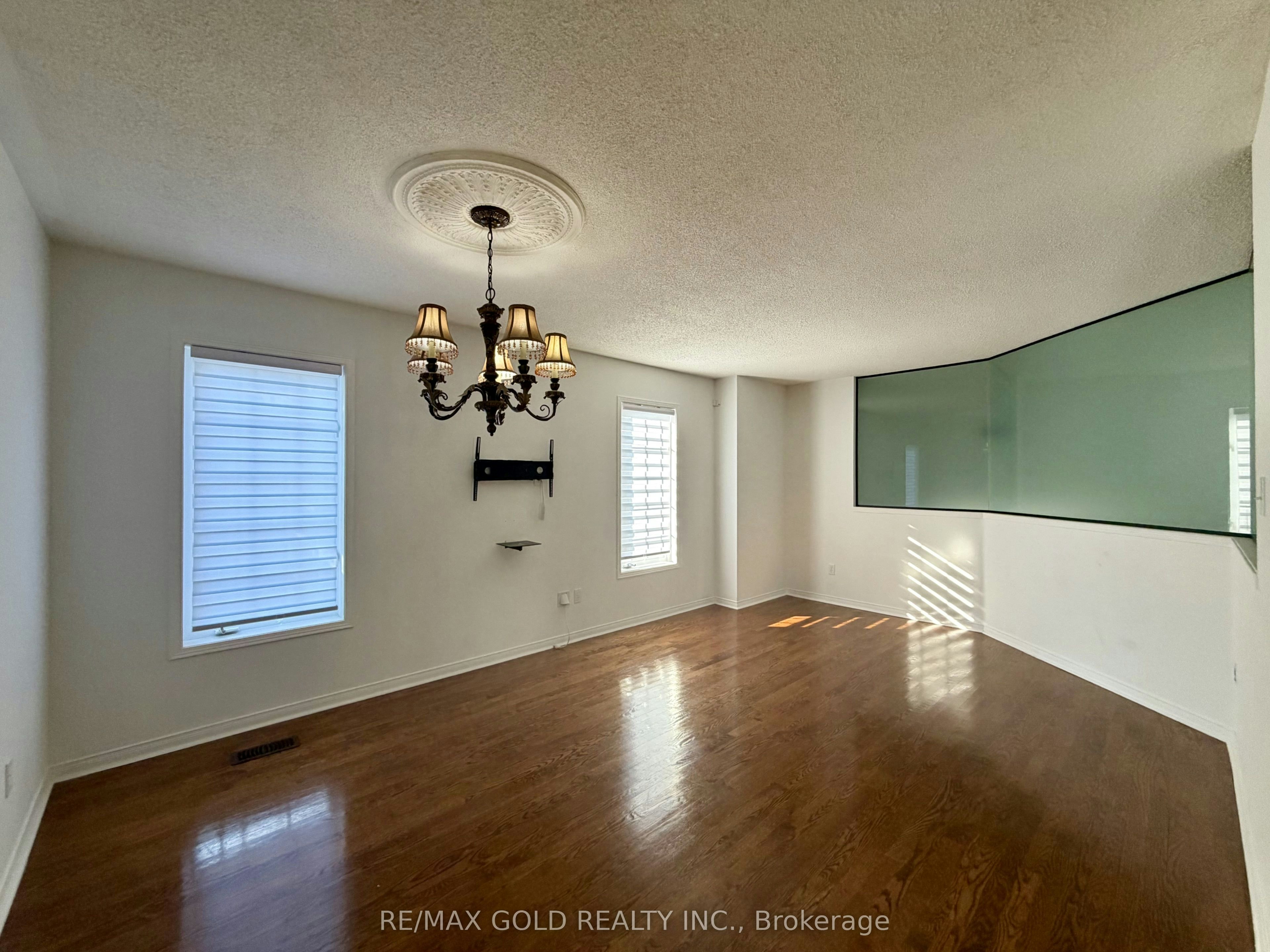 218 Van Scott Drive, Brampton, ON, L7A 1V9 - 5