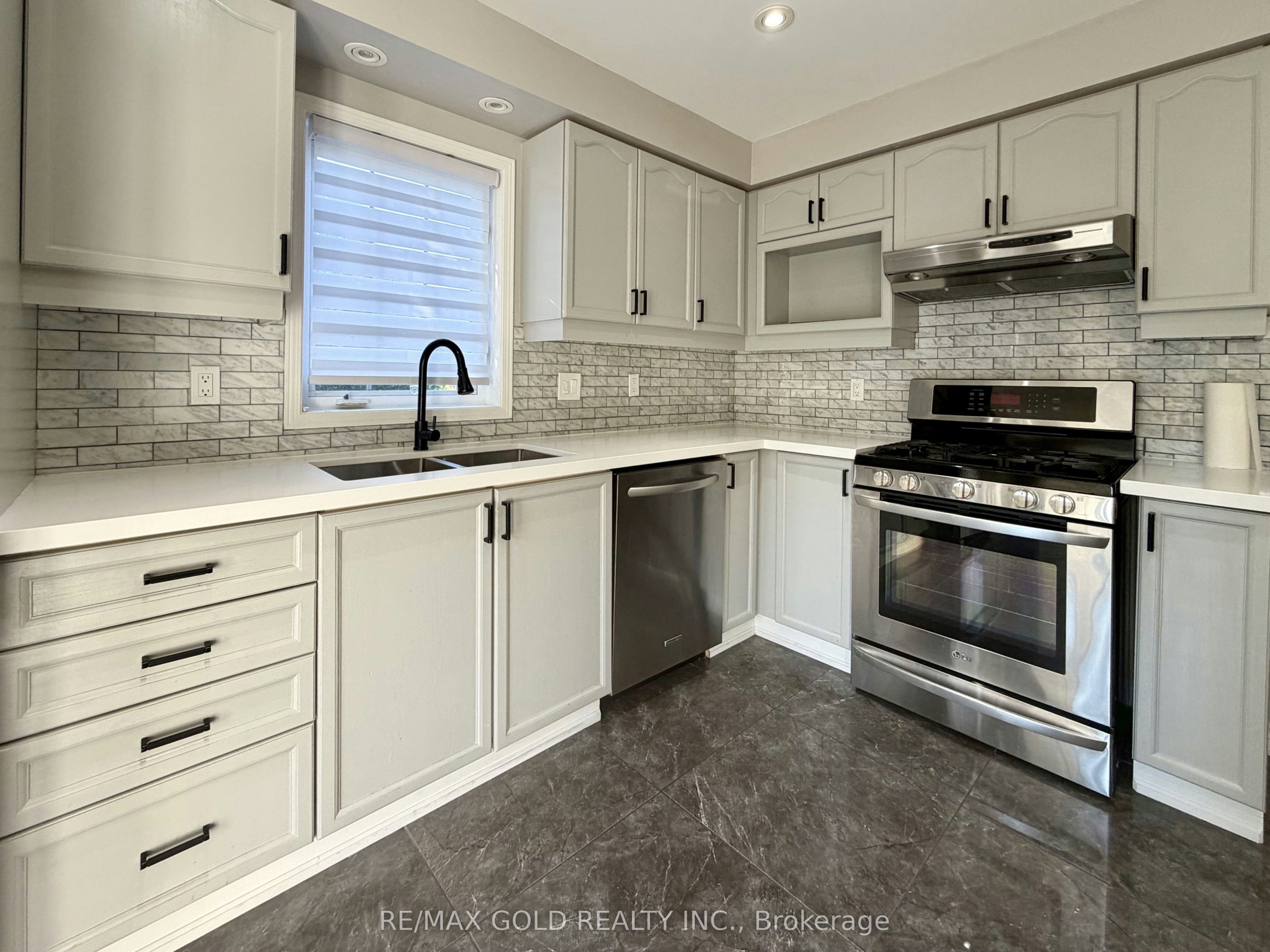 218 Van Scott Drive, Brampton, ON, L7A 1V9 - 9