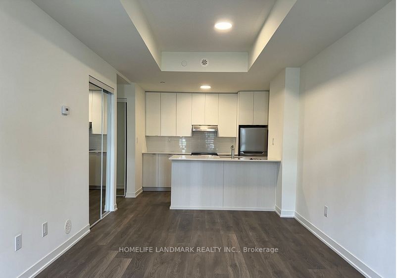 P102-145 Canon Jackson Drive, Toronto, ON, M6M 2G1 - 9