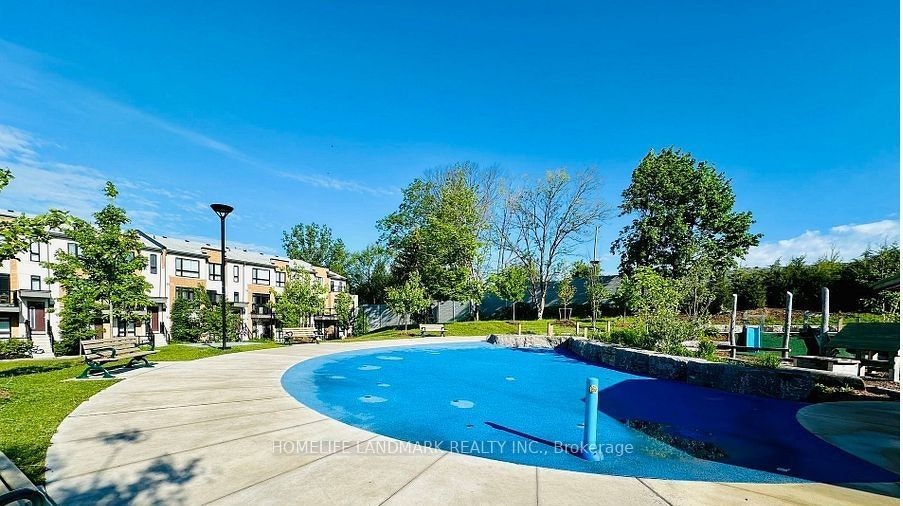 P102-145 Canon Jackson Drive, Toronto, ON, M6M 2G1 - 15