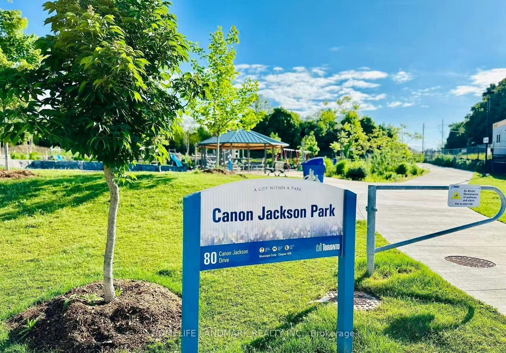P102-145 Canon Jackson Drive, Toronto, ON, M6M 2G1 - 12