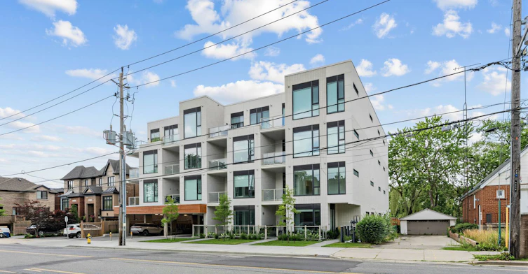 206-722 Marlee Avenue, Toronto, ON, M6B 3J7