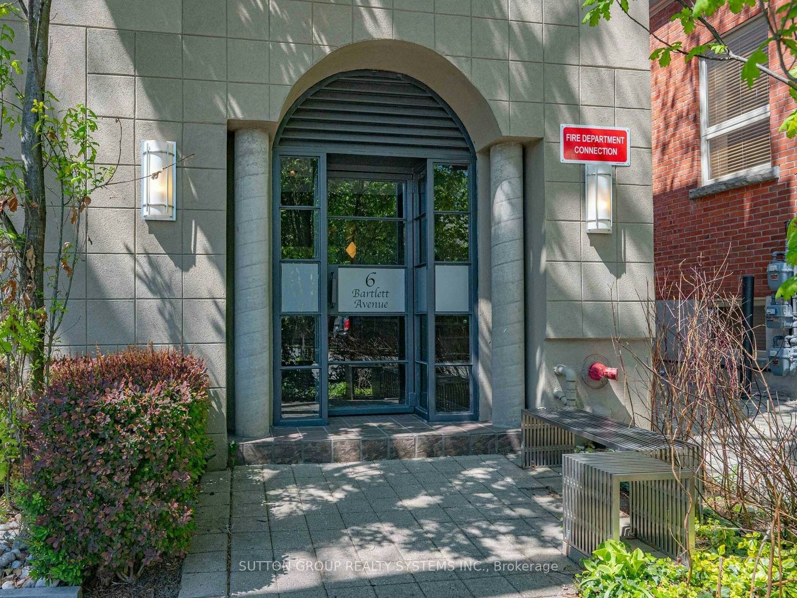 5-6 Bartlett Avenue W, Toronto, ON, M6H 3E7