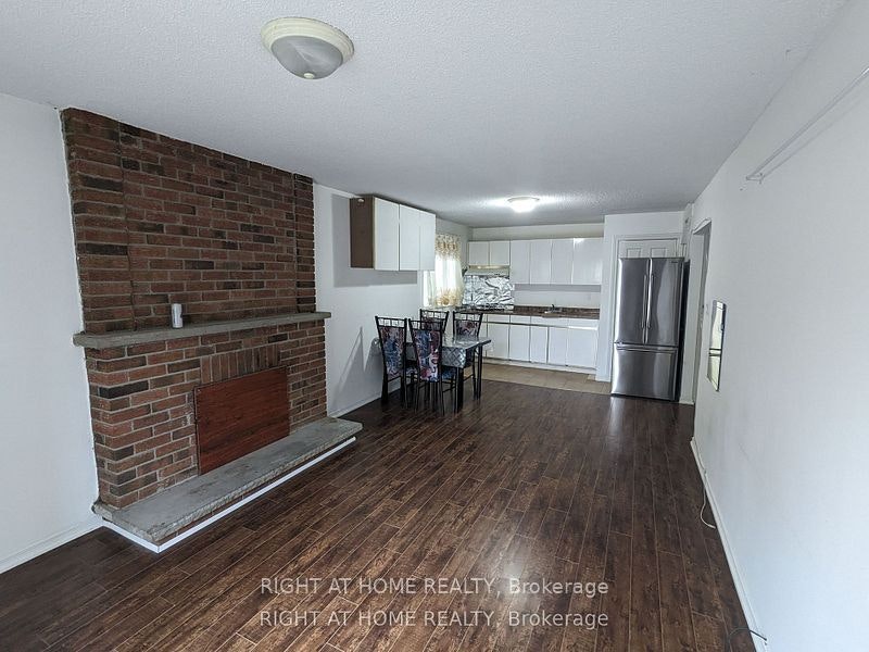 Lower-877 Thistle Down Circle, Mississauga, ON, L5C 3K5