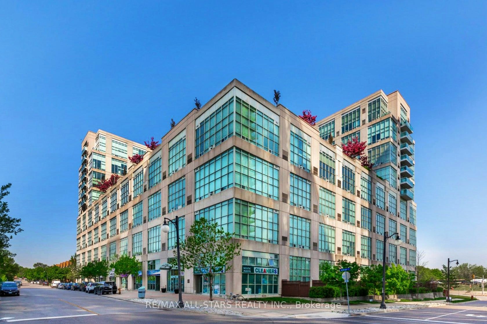 621-250 Manitoba Street, Toronto, ON, M8Y 4G8