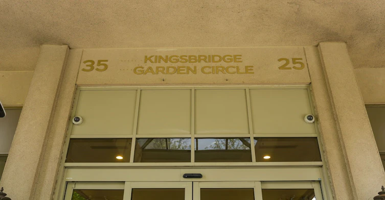 1126-25 Kingsbridge Garden Circle, Mississauga, ON, L5R 4B1 - 4