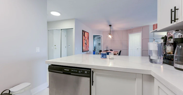 1126-25 Kingsbridge Garden Circle, Mississauga, ON, L5R 4B1 - 23