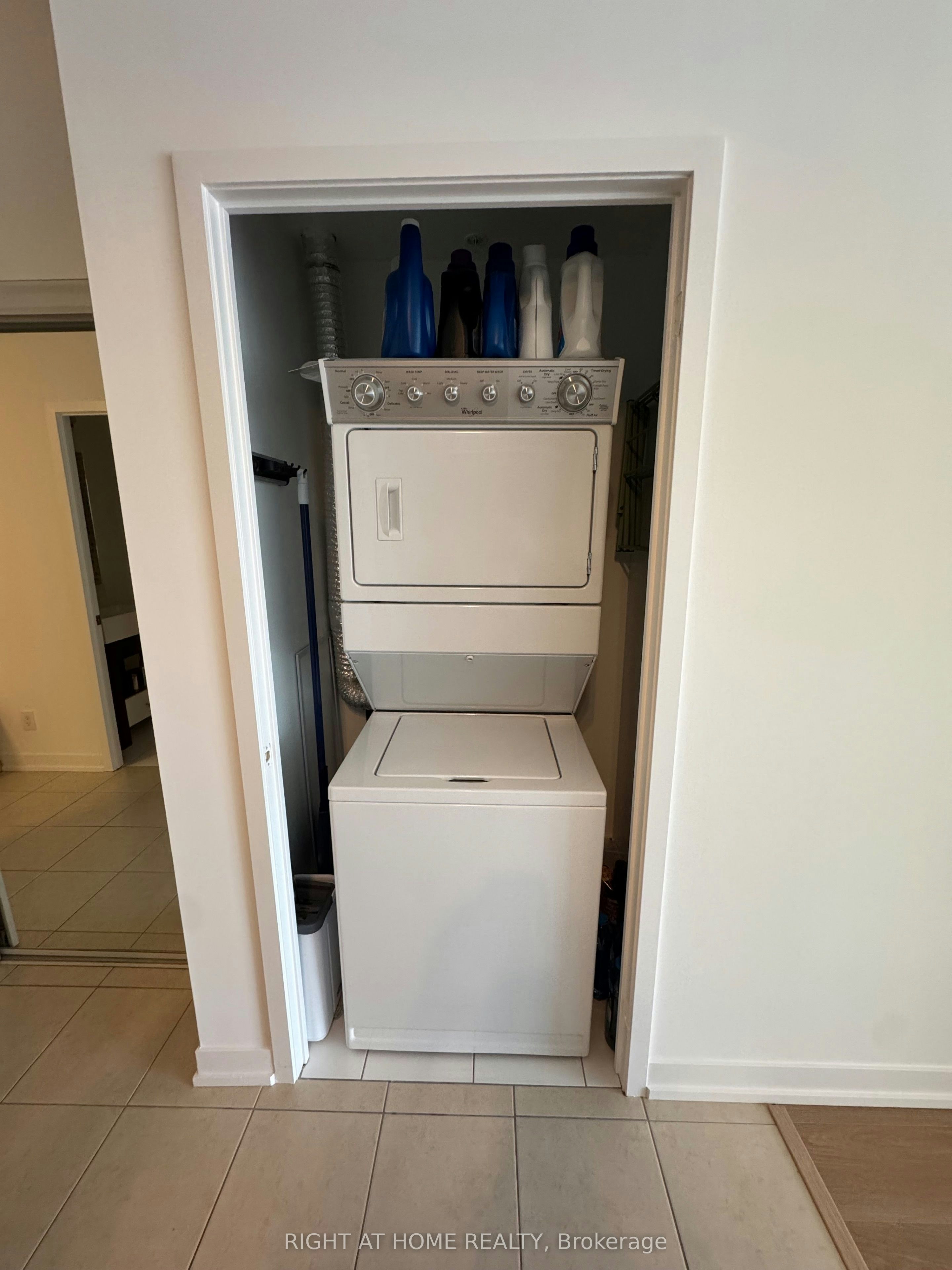 1110-840 Queens Plate Drive, Toronto, ON, M9W 0E7 - 5