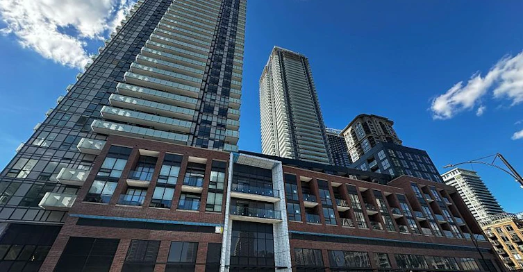 3001-4130 Parkside Village N/A, Mississauga, ON, L5B 0L7
