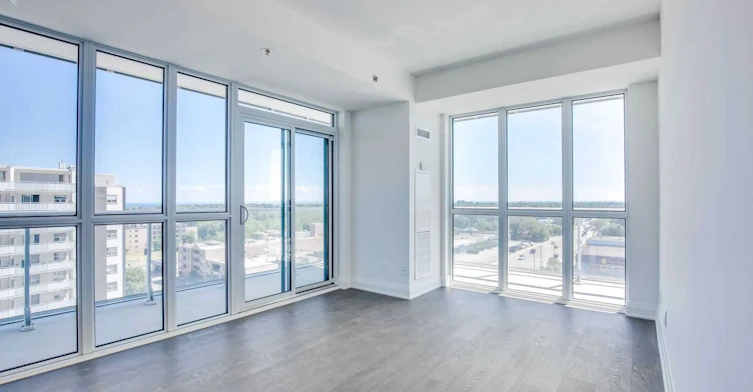809-55 Speers Road, Oakville, ON, L6K 0H9