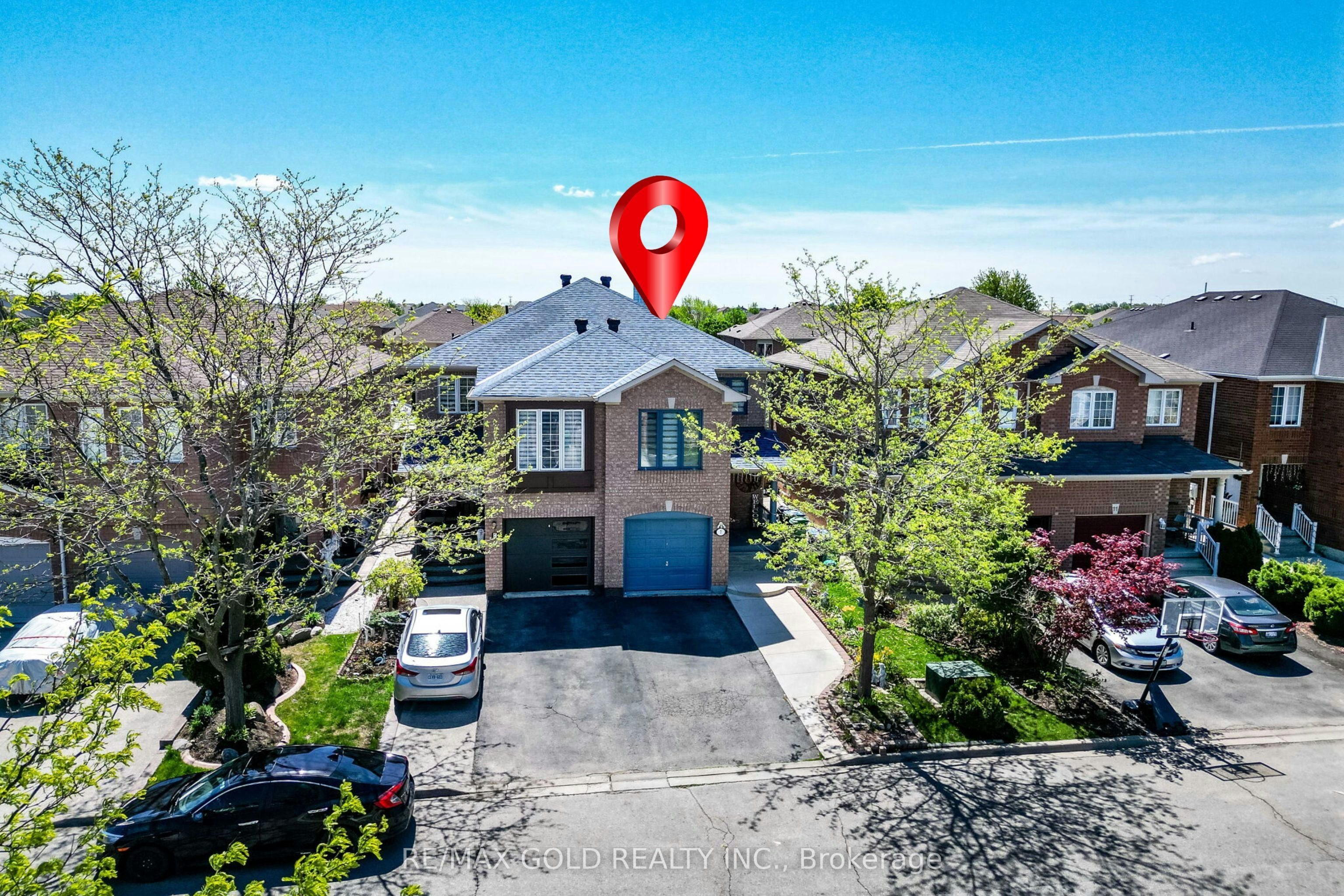 7 Roadmaster Lane, Brampton, ON, L7A 3A9 - 3