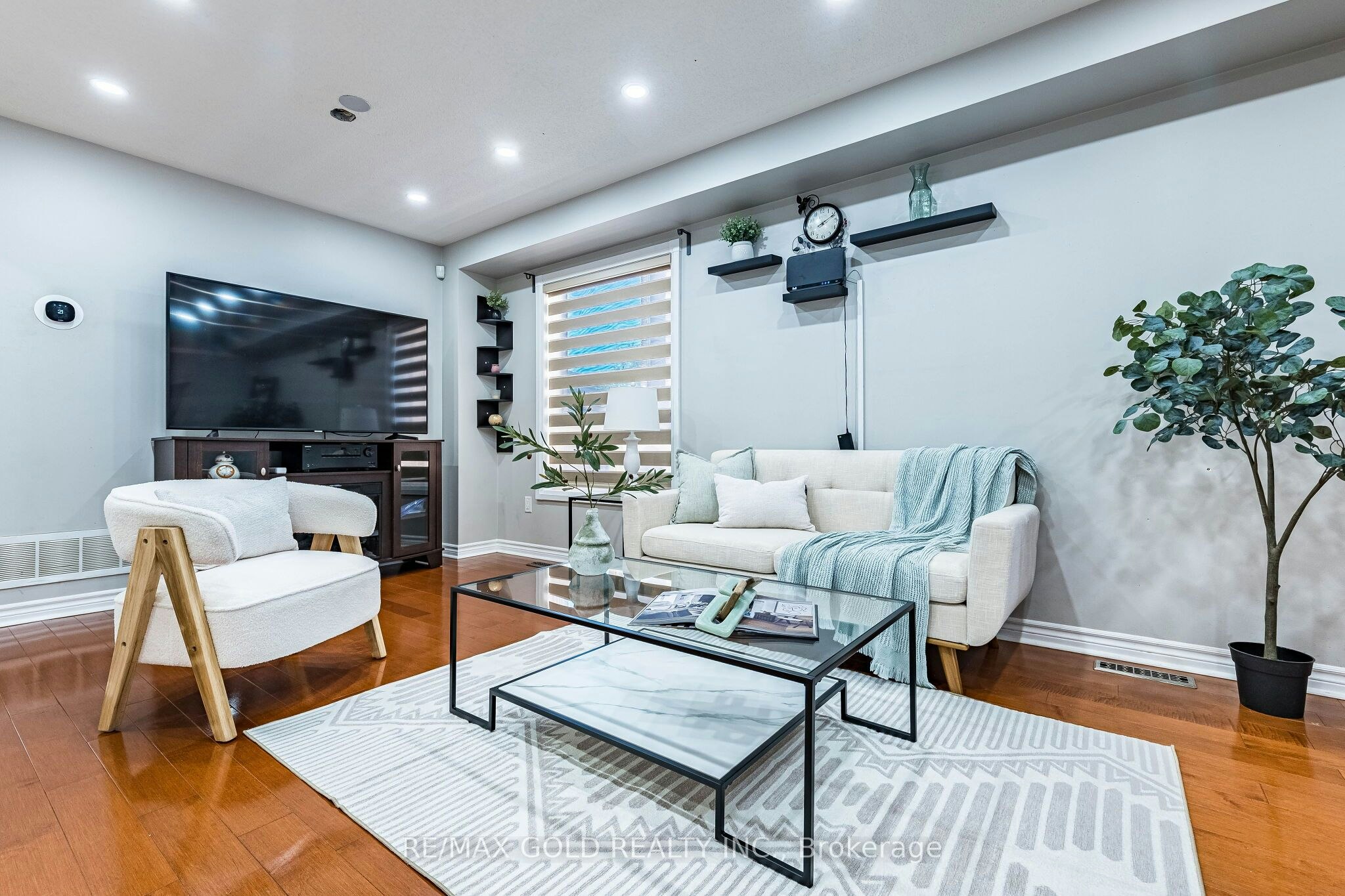 7 Roadmaster Lane, Brampton, ON, L7A 3A9 - 8