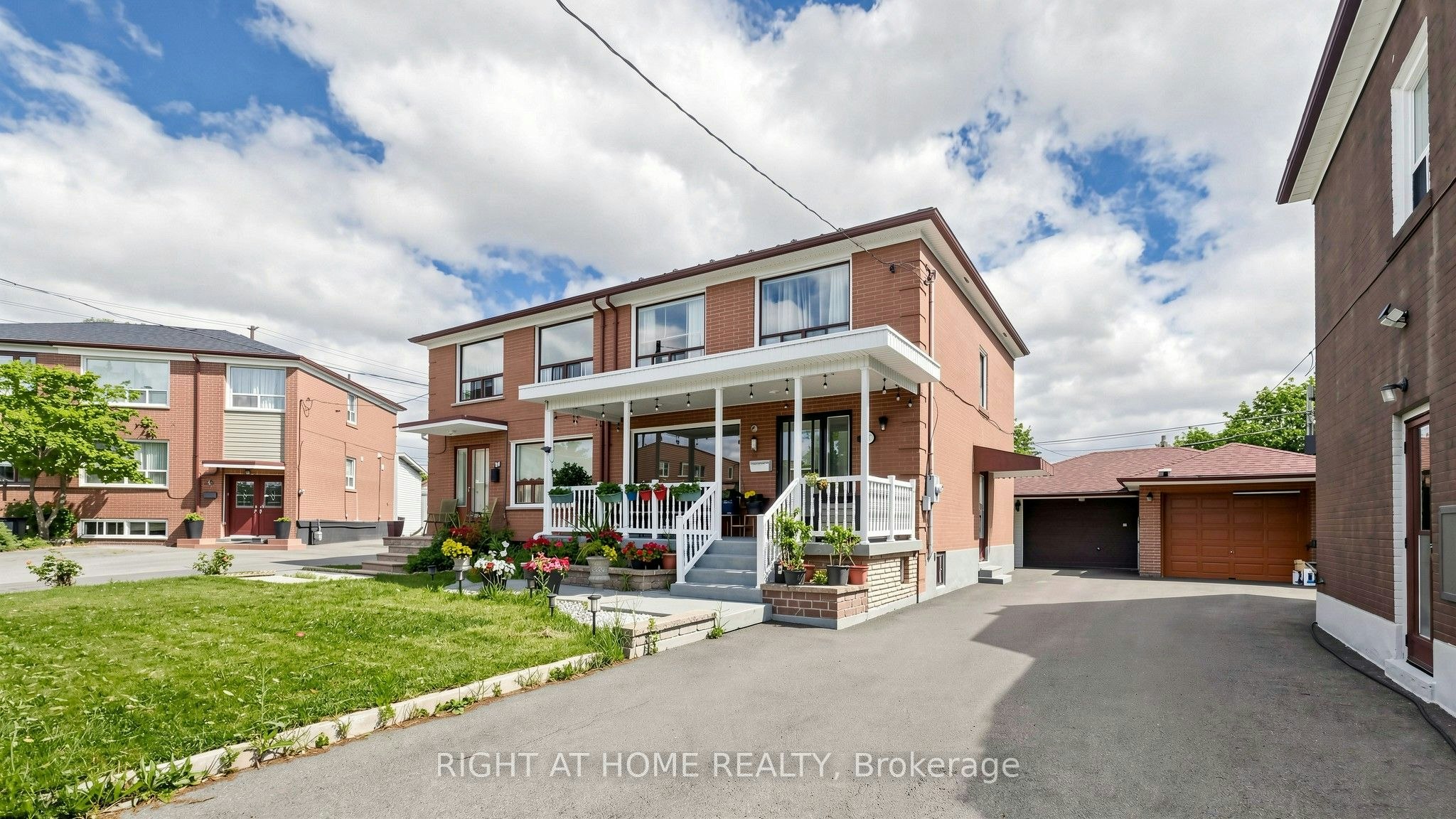 22 Brigham Court, Toronto, ON, M9W 1T8