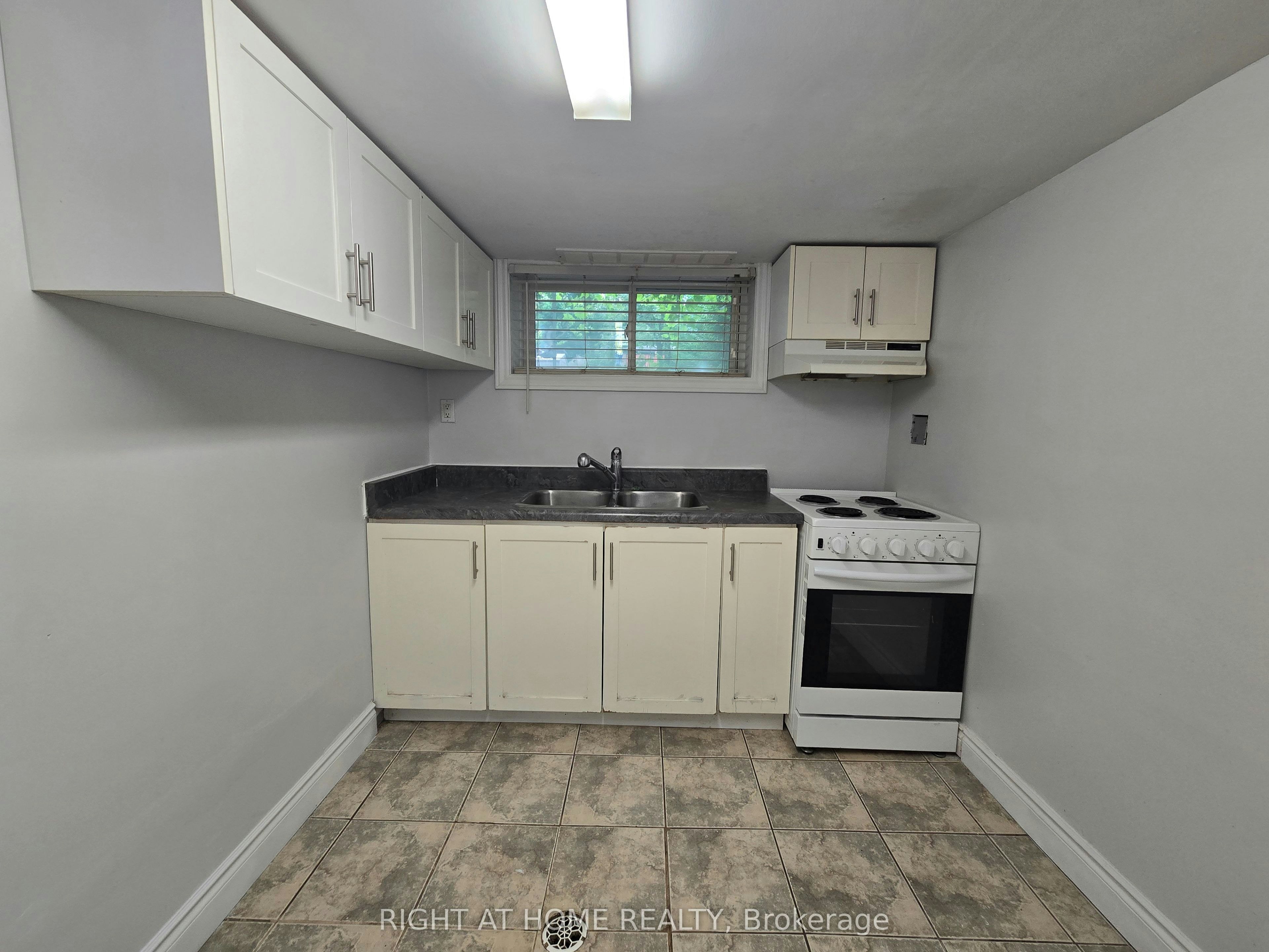 Basement-46 Haverson Boulevard, Toronto, ON, M6M 3J6 - 10