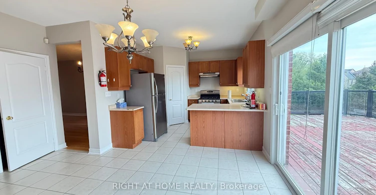 28 Laurentide Crescent, Brampton, ON, L6P 1Y4 - 8