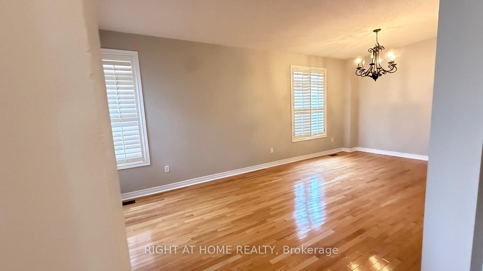 28 Laurentide Crescent, Brampton, ON, L6P 1Y4 - 4
