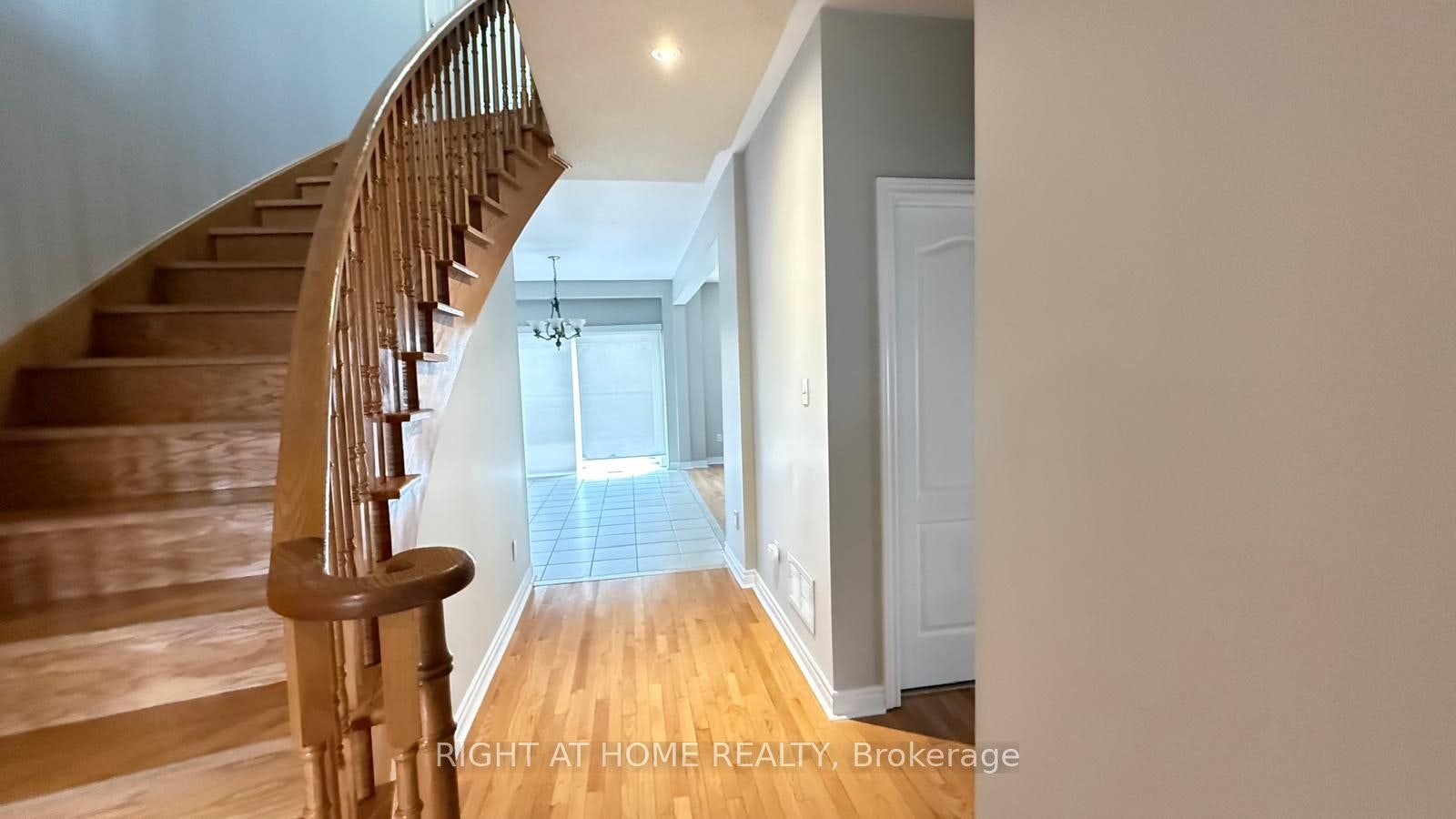 28 Laurentide Crescent, Brampton, ON, L6P 1Y4 - 5