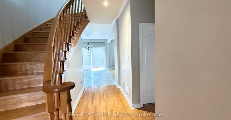 28 Laurentide Crescent, Brampton, ON, L6P 1Y4 - 5