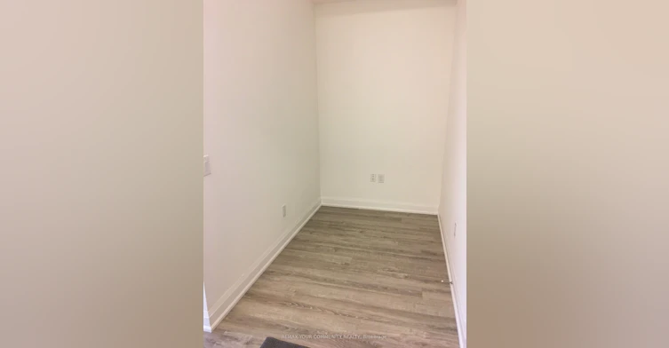 216-2800 Keele Street, Toronto, ON, M3M 0B8 - 3